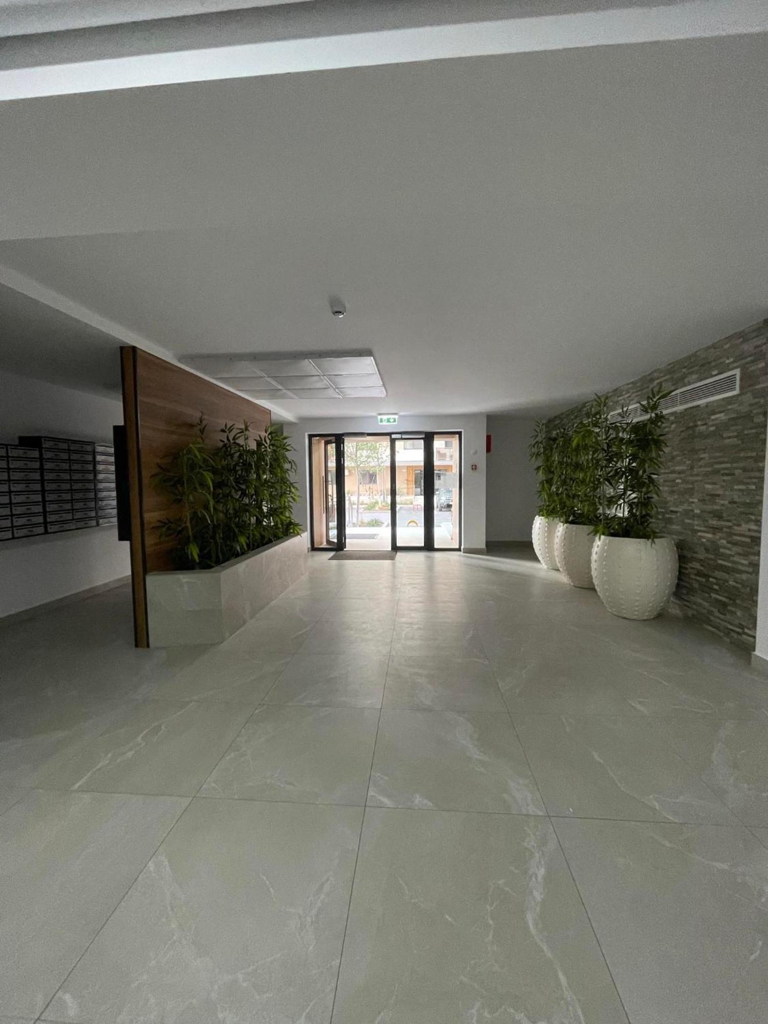 Ferienwohnung Metropolis Elegance Bukarest Exterior foto