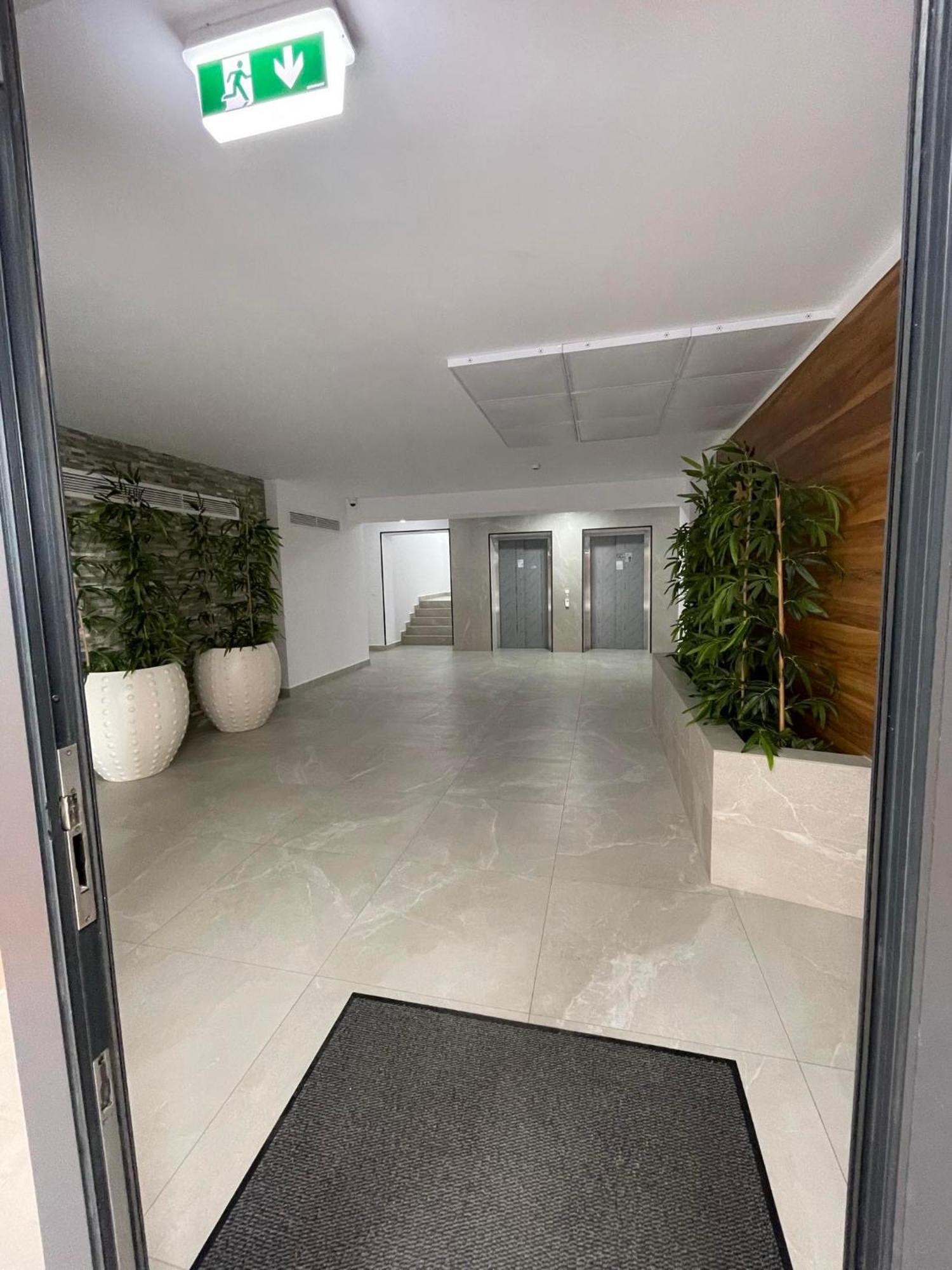 Ferienwohnung Metropolis Elegance Bukarest Exterior foto